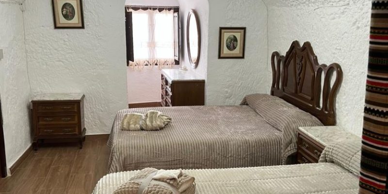 cueva guadix habitación