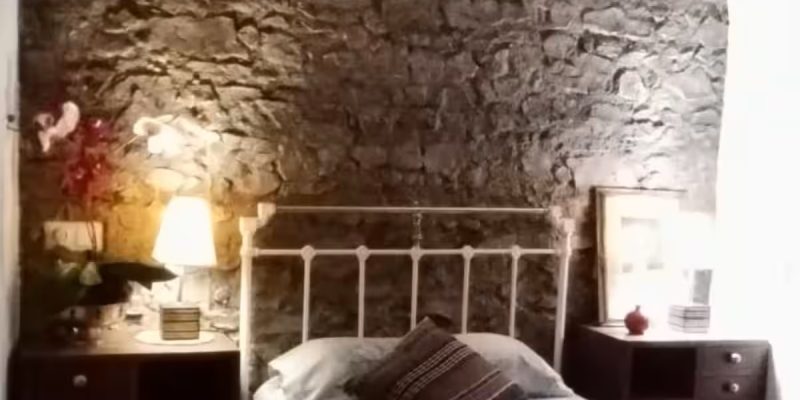 cueva-la-lola-bejarin-habitacion