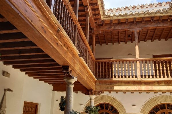 palacio-segura-orce-patio